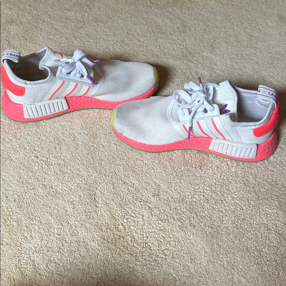 Adidas NMD R1 - Picture 4 of 8